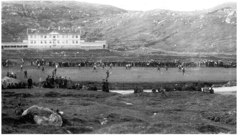 First_photo_of_a_football_match_in_the_Faroe_Islands_1909.jpg
